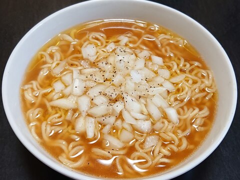インスタントで☆イタリアンな玉ねぎ味噌ラーメン